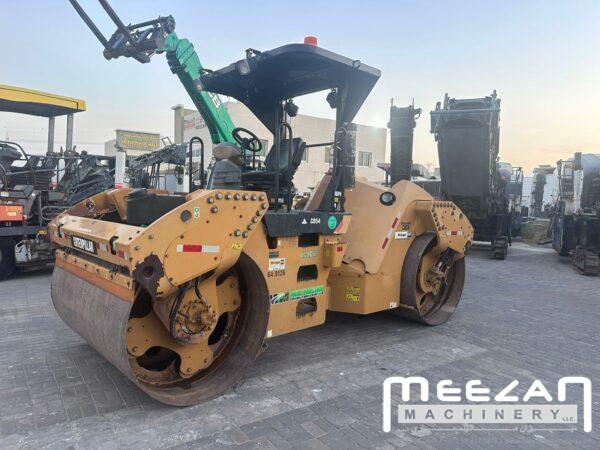 2013 CATERPILLAR CB54 Double Drum Vibratory Roller 1/2