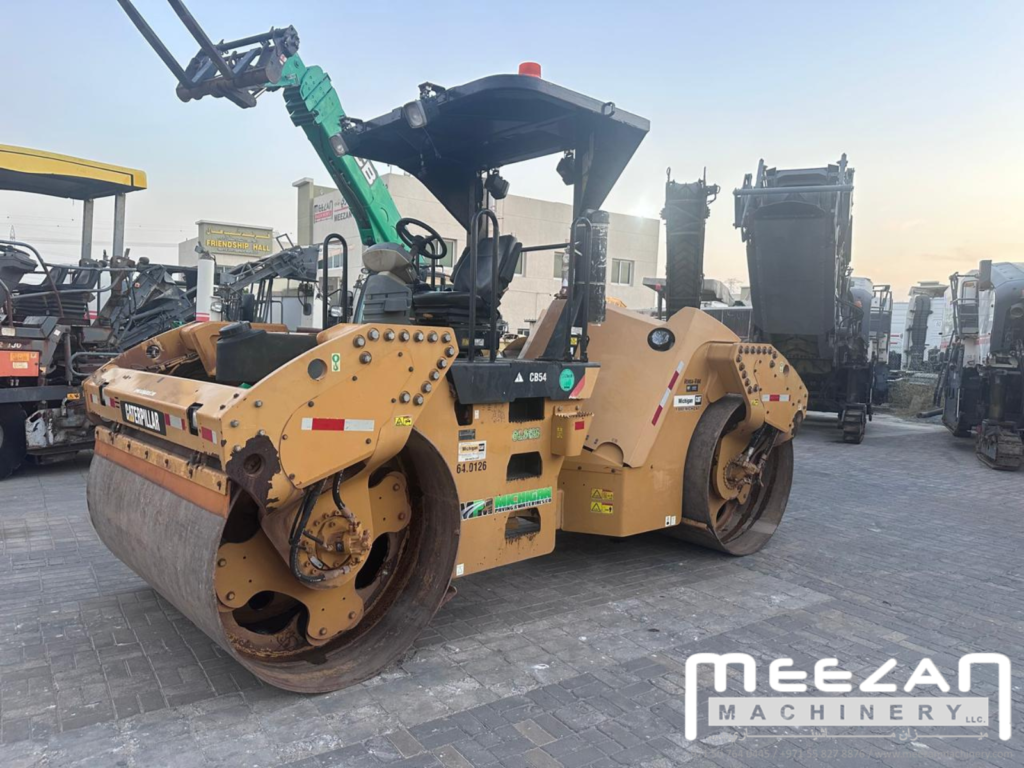2013 CATERPILLAR CB54